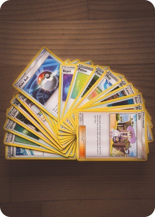 20 blandede Pokémon trænerkort